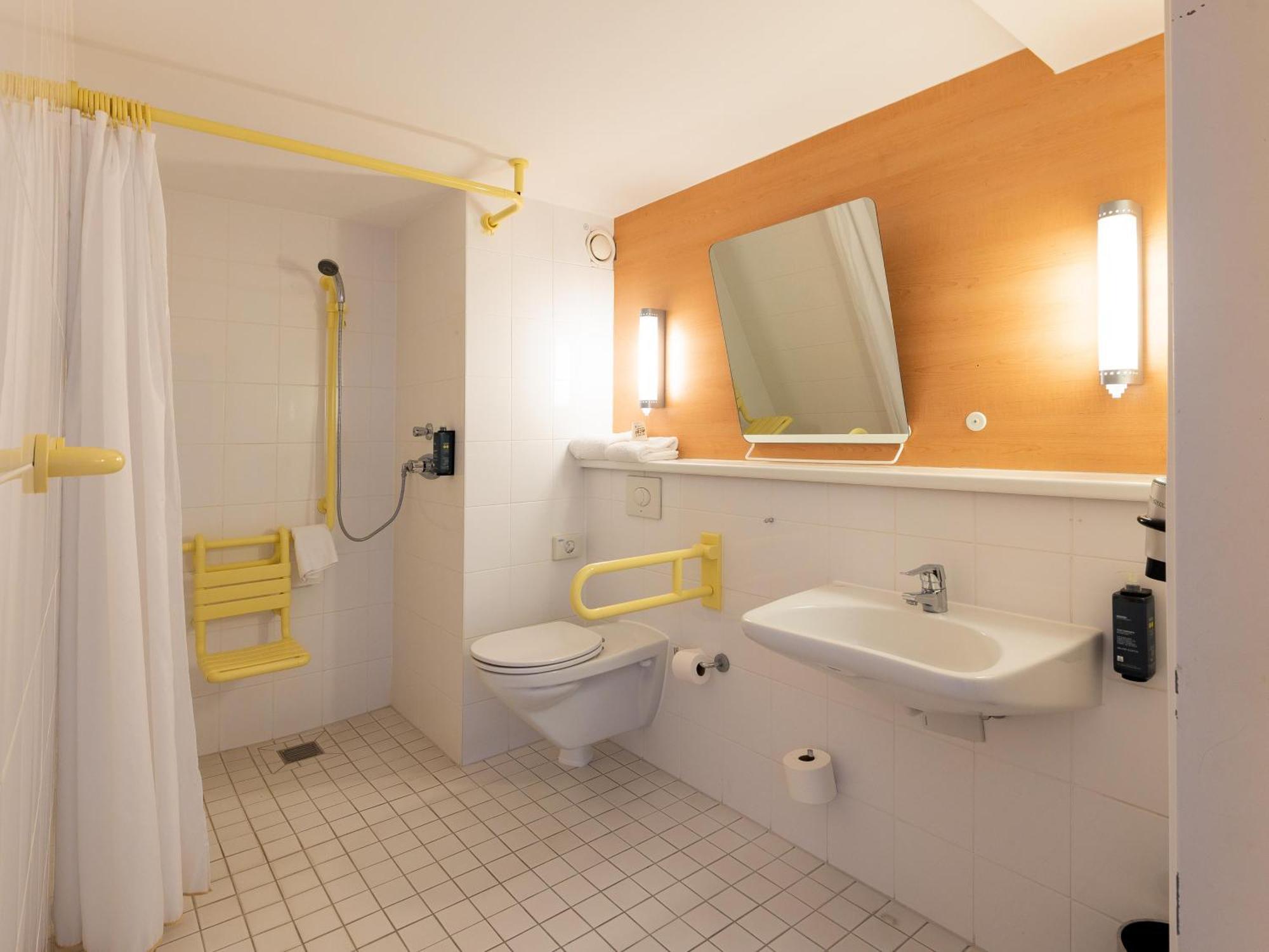 B&B Hotel Duisburg Hbf-Nord Eksteriør bilde